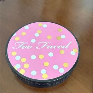 Too Faced all I want for Christmas eyeshadow and blush